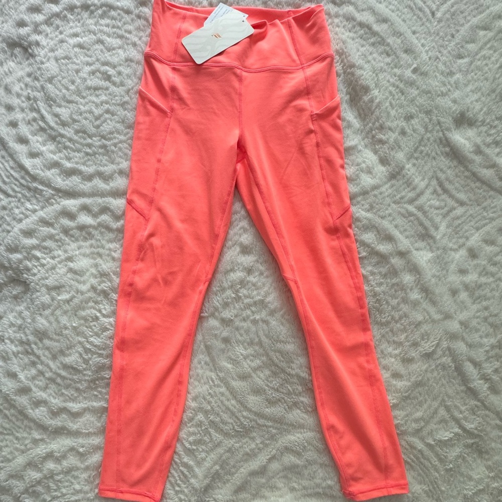 Fabletics Oasis Leggings 7/8 length NWT